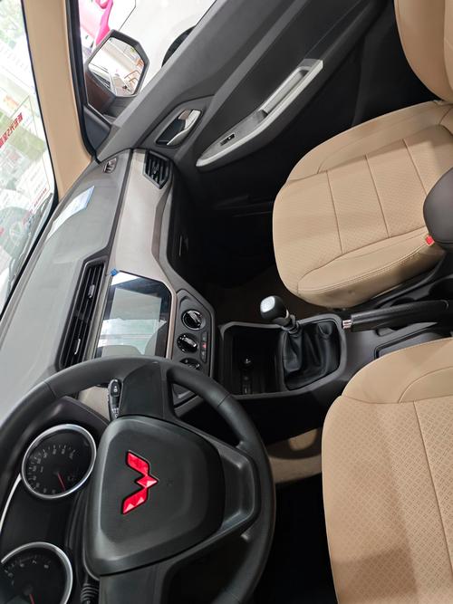 五菱宏光s贷款购车_五菱宏光S内饰舒适度_五菱宏光S外观设计